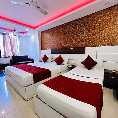 Palm Majestic At Airport Hotel นิวเดลี ภายนอก รูปภาพ