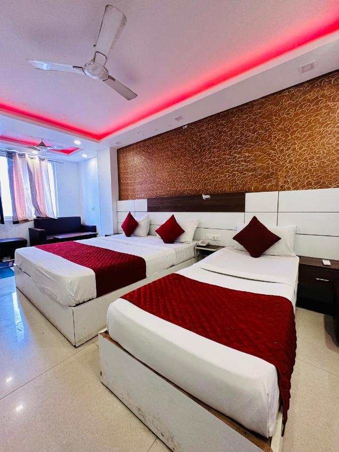 Palm Majestic At Airport Hotel นิวเดลี ภายนอก รูปภาพ