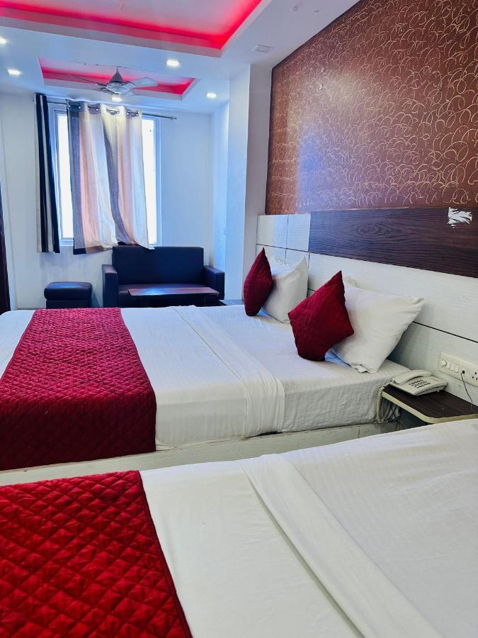 Palm Majestic At Airport Hotel นิวเดลี ภายนอก รูปภาพ