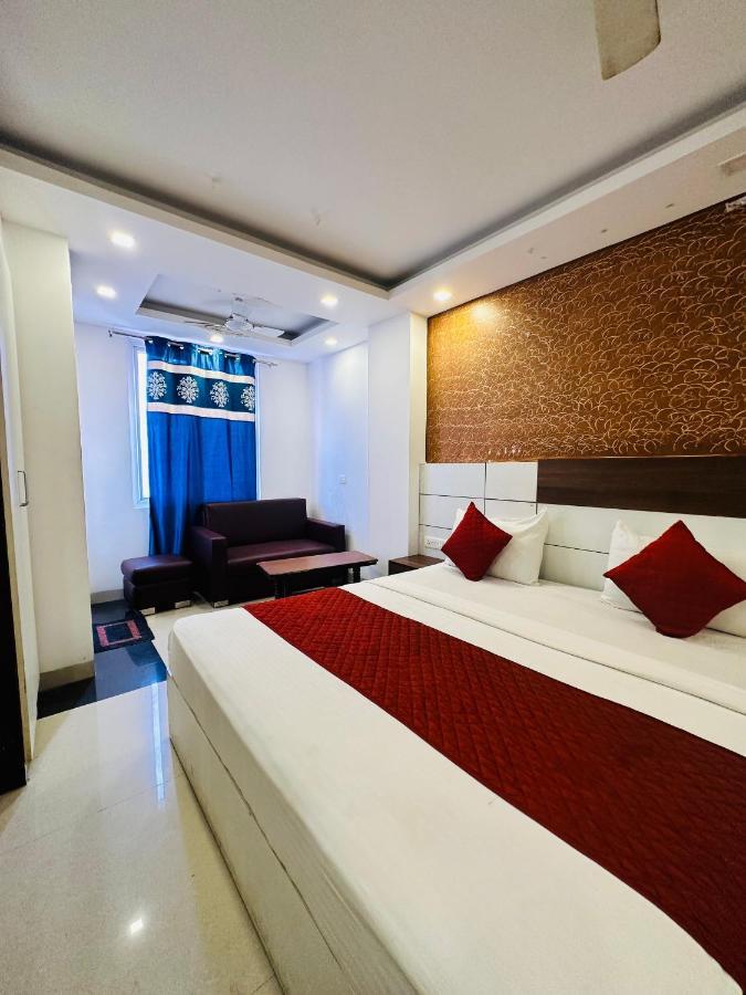 Palm Majestic At Airport Hotel นิวเดลี ภายนอก รูปภาพ