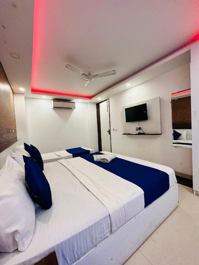 Palm Majestic At Airport Hotel นิวเดลี ภายนอก รูปภาพ